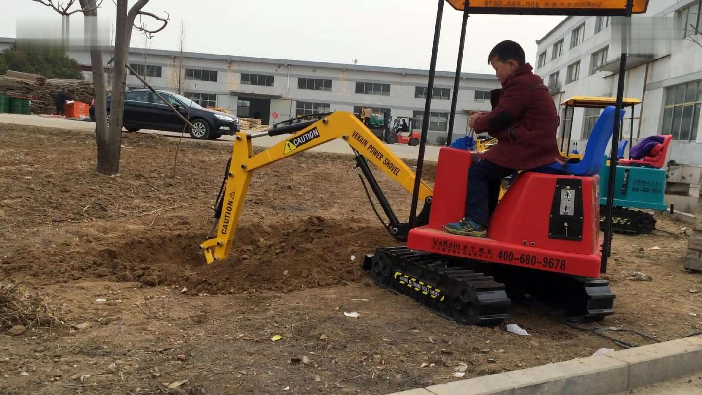 儿童表演讲故事视频大_儿童wanju挖掘机视频表演_儿童跆拳道表演视频