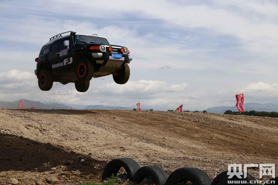 越野车游戏手机版_4x4越野车游戏_越野车游戏自由驾驶手机版
