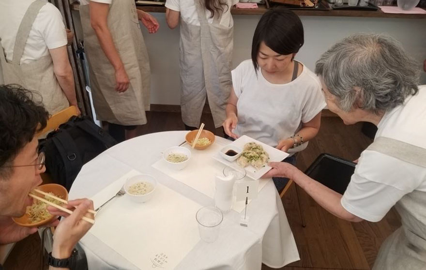 日本开餐厅手机游戏-日本厨艺大师：开创手机游戏餐厅时代