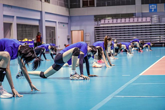 中国女排做游戏_模拟女排的游戏_女排玩手机游戏