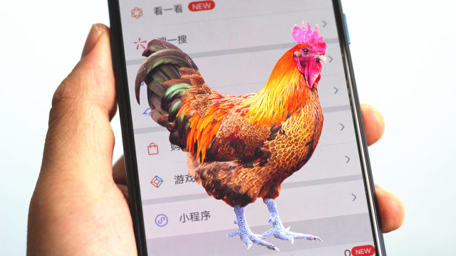 手机吃鸡游戏进化史-手机吃鸡游戏：从小屏幕到高清画质，逐梦多