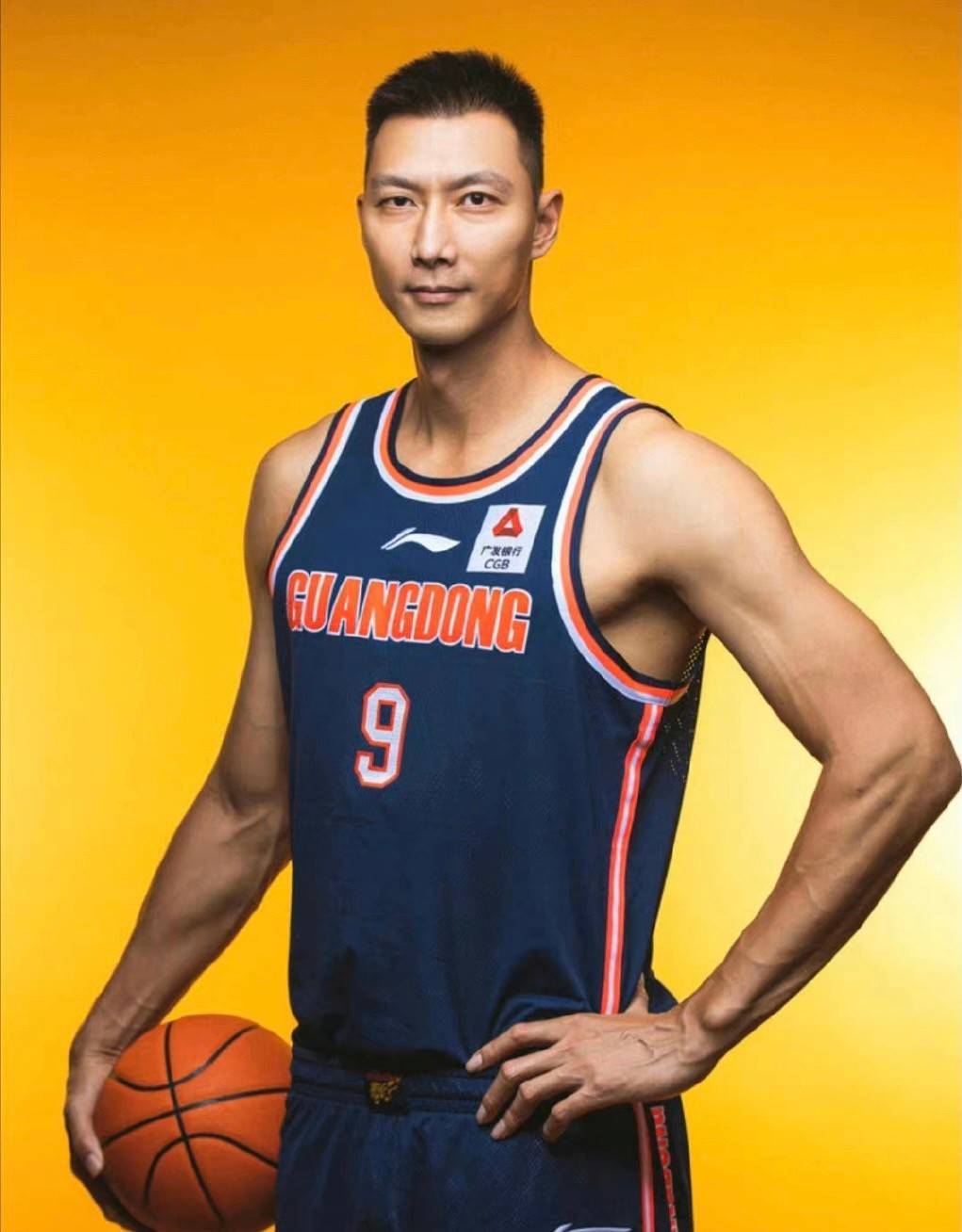 易建联选秀后效力的nba球队_易建联选秀年还有谁_易建联是哪一年的nba选秀