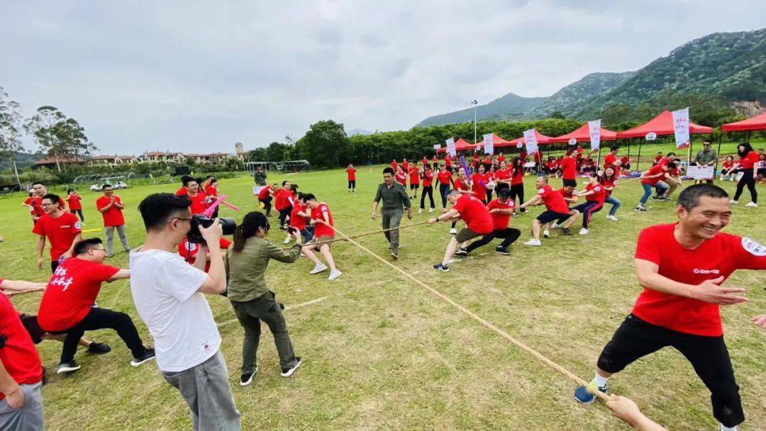 有什么手机游戏可以四个人_手机游戏可以赚钱吗_个人手机游戏有可以赚钱的吗