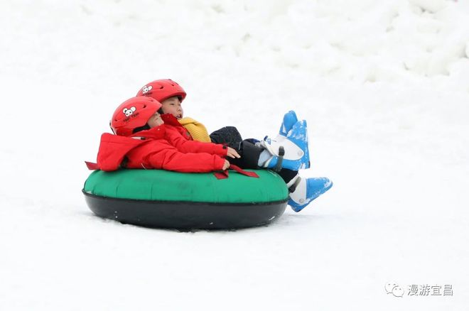 手机滑雪游戏_滑雪手机游戏叫什么_滑雪手机游戏有电锯割人