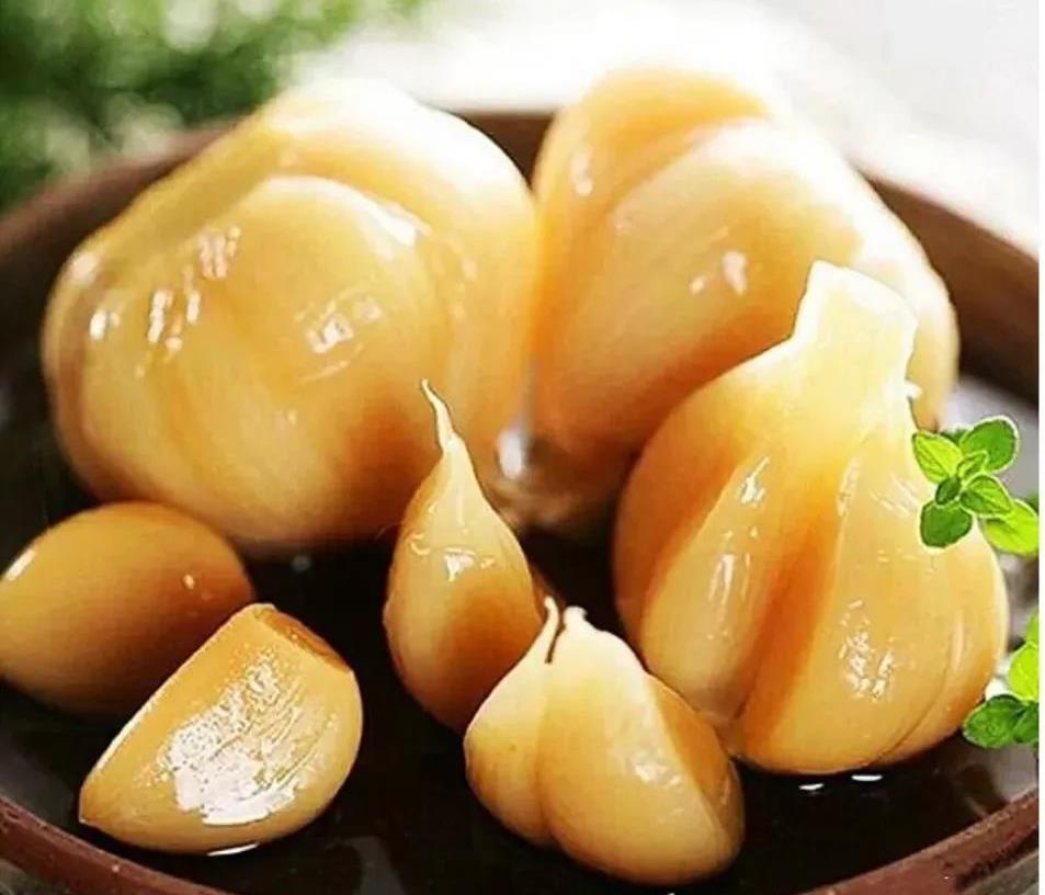 腊八蒜怎么腌制才能又脆又绿_蒜脆腌制绿腊八才能吃吗_怎样腌制翠绿的腊八蒜